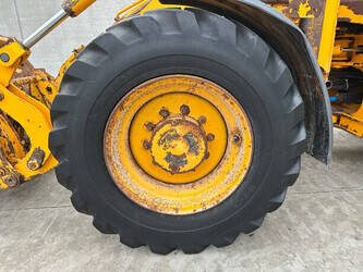 1996-jcb-411-1487962-49099694
