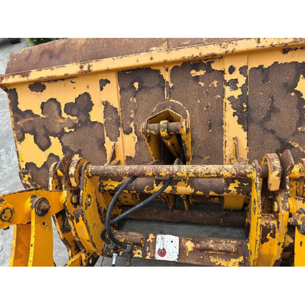 1996 JCB 411-49099705