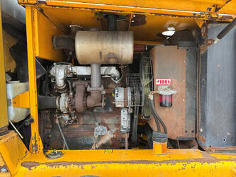 1996-jcb-411-1487962-49099724