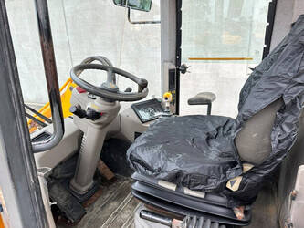 1996-jcb-411-1487962-49099731