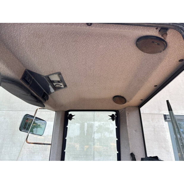 1996 JCB 411-49099732