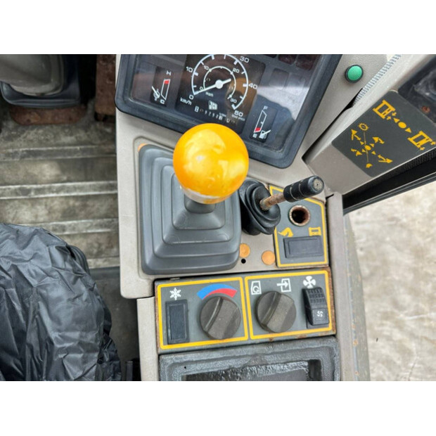 1996 JCB 411-49099737
