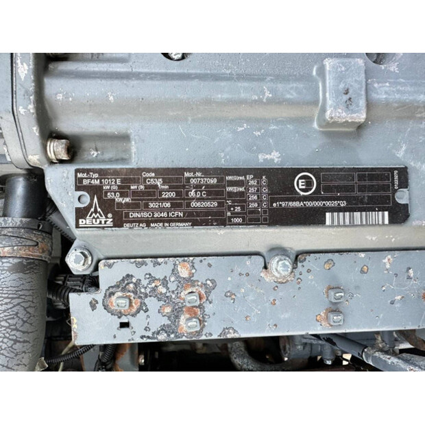 0200 Still R70-45-49100082