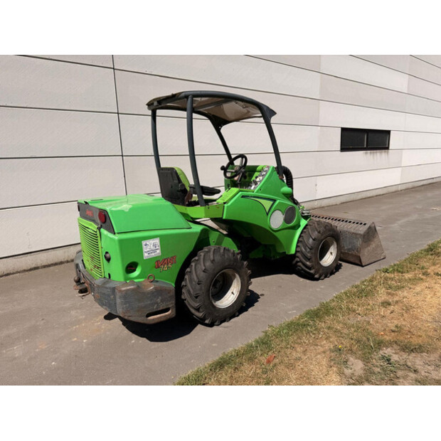 2010 Avant M745-49101617
