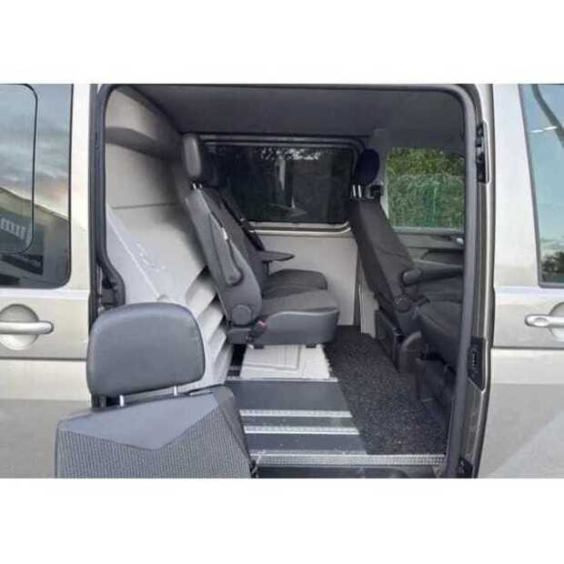Volkswagen Transporter-49107377