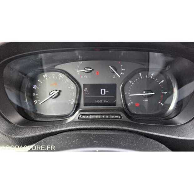 2021 Opel ZAFIRA-49107530