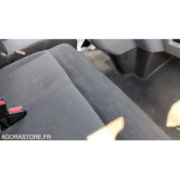 2021 Opel ZAFIRA-49107614
