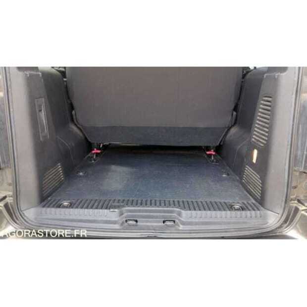 2020 Peugeot Expert-49107857
