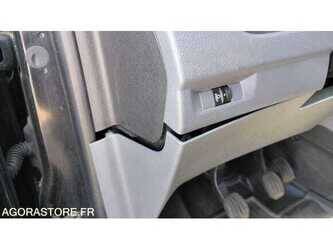 2020-peugeot-expert-1488196-49107907