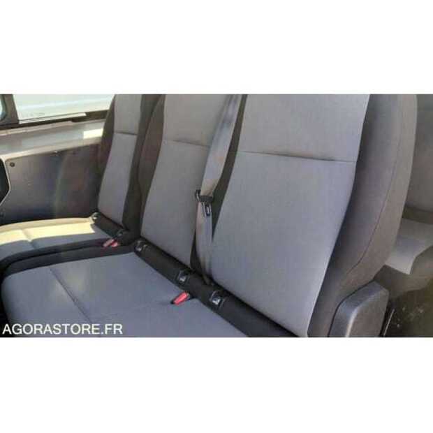 2019 Peugeot Expert-49108051