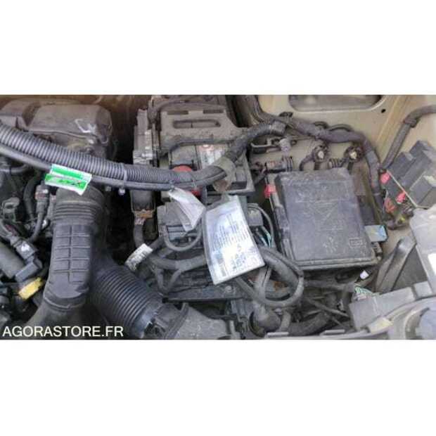 2019 Peugeot Expert-49108055