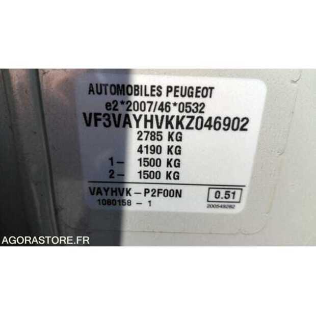 2019 Peugeot Expert-49108065