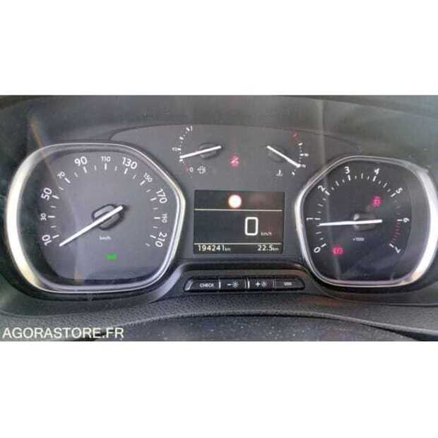 2019 Peugeot Expert-49108072