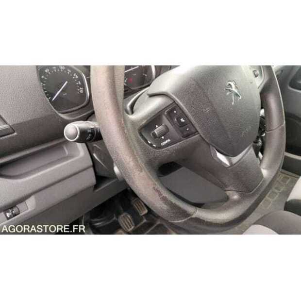 2018 Peugeot Expert-49108125