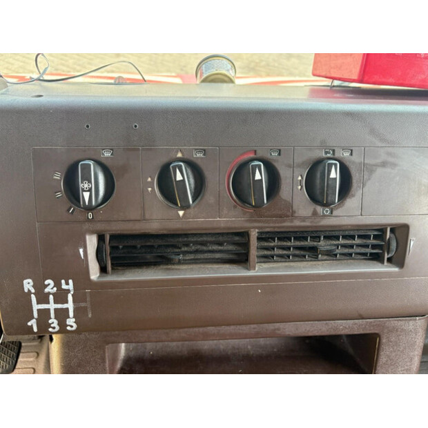 1991 Mercedes-Benz 609-49108920