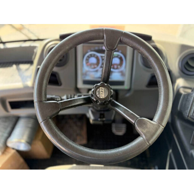 2014 بيل B25E-49109197