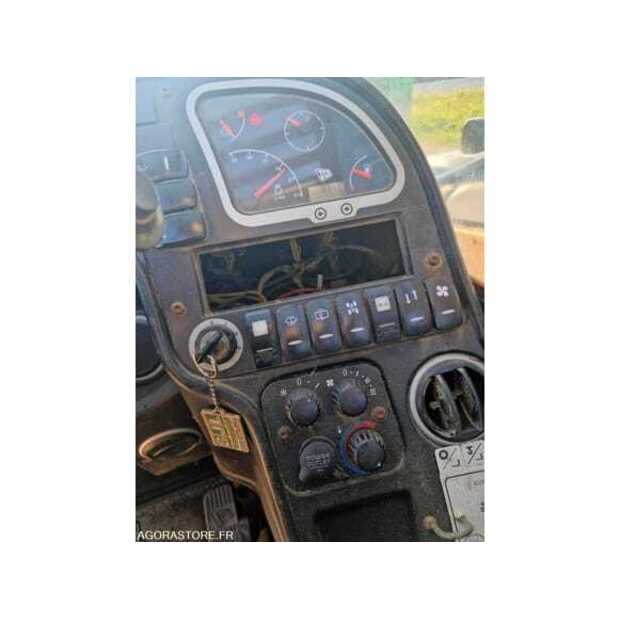 2012 JCB 5TC-49112324