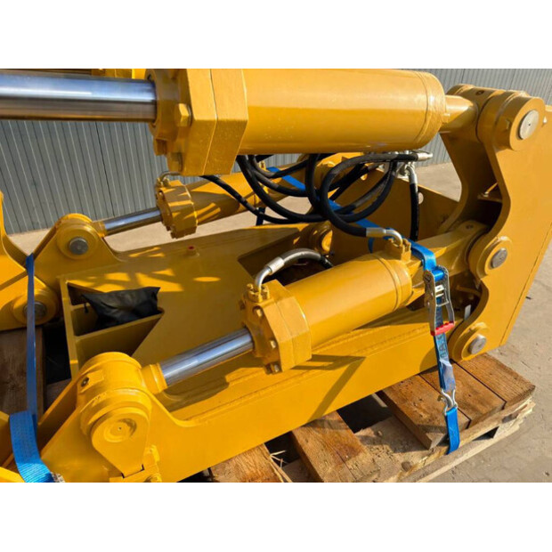 2026 Caterpillar D8N Multi Shank Ripper-49112692