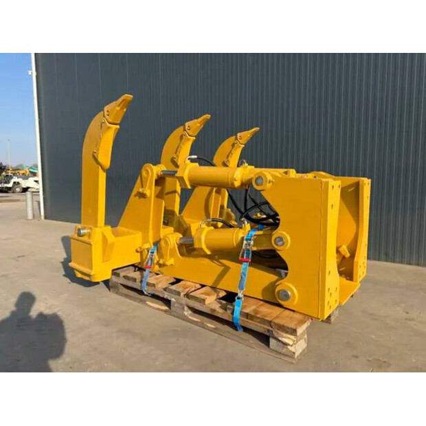 2026 Caterpillar D8T Multi Shank Ripper-49112725