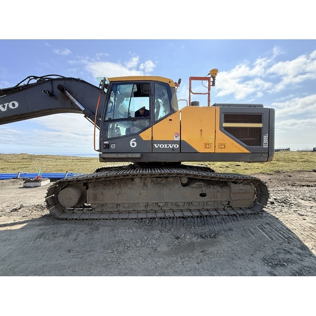 2019 فولفو EC300EL-49112810