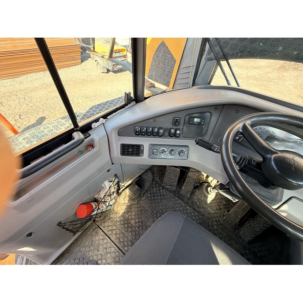 2019 فولفو A35G-49112827