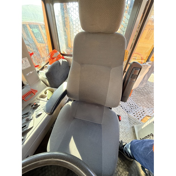 2019 فولفو A35G-49112828