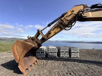 2020-caterpillar-330-1488447-49112875