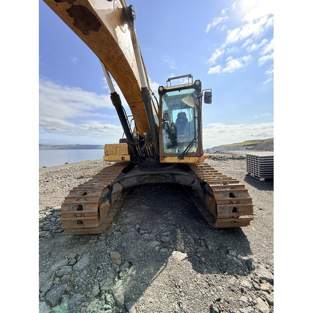 2020 Caterpillar 330-49112876
