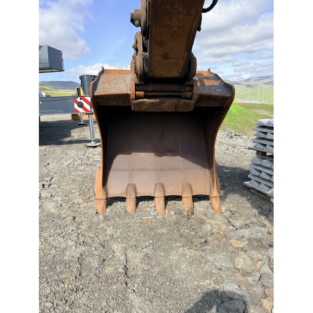 2020 Caterpillar 330-49112882