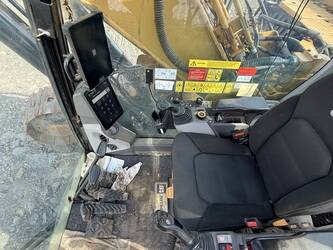 2020-caterpillar-330-1488447-49112886