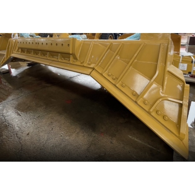 2025 Caterpillar 834-49114703