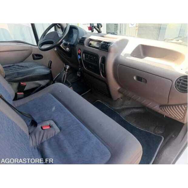 2000 Renault MASCOT-49115238