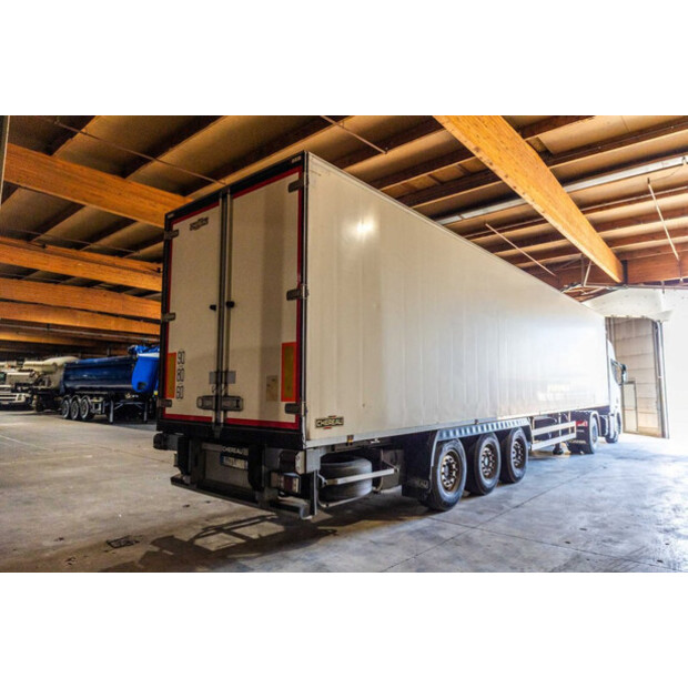 2016 تشيرو Carrier Vector 1350-49116125
