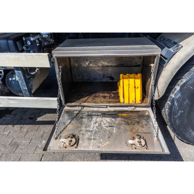 2011 MAN TGS 33.400 BB-49116323