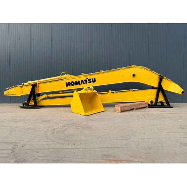 2026 كوماتسو PC220-49116534