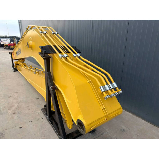 2026 كوماتسو PC220-49116541