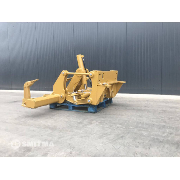 2026 كاتربيلر 130G-49116657