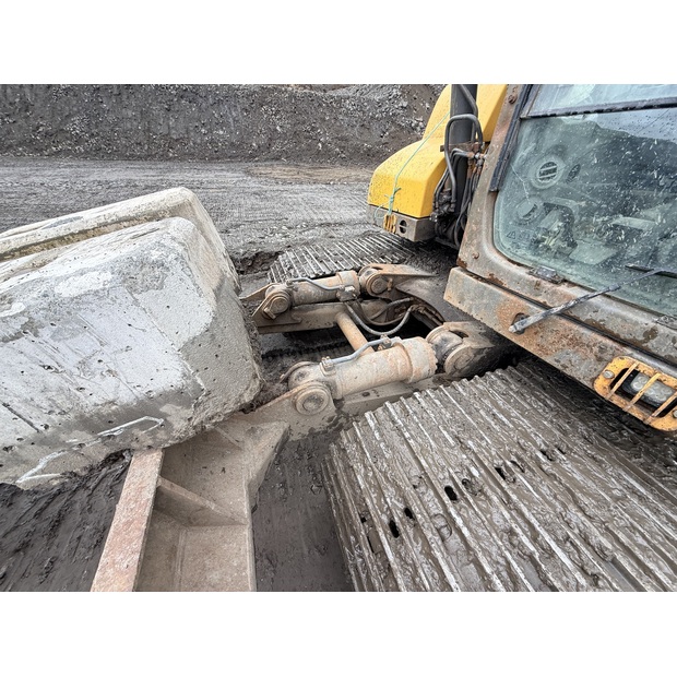 2012 Volvo EC140DL-49116736
