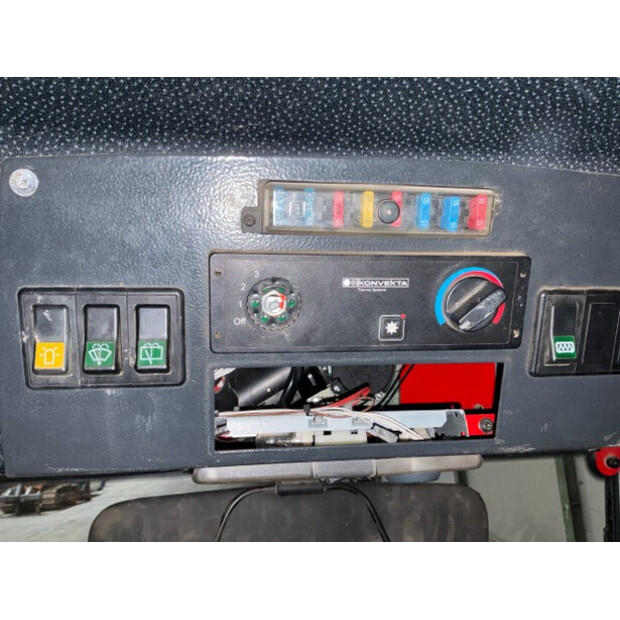 2007 بوماج BW211D-4-49118675