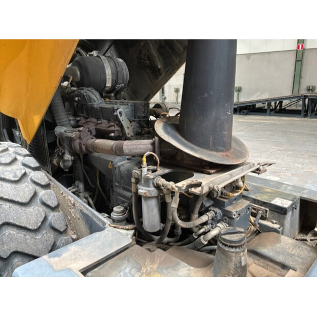 2007 بوماج BW211D-4-49118690