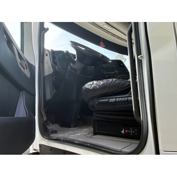 2023 Ford F-MAX-49118887