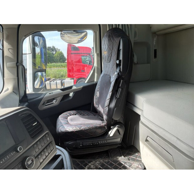2023 Ford F-MAX-49118891