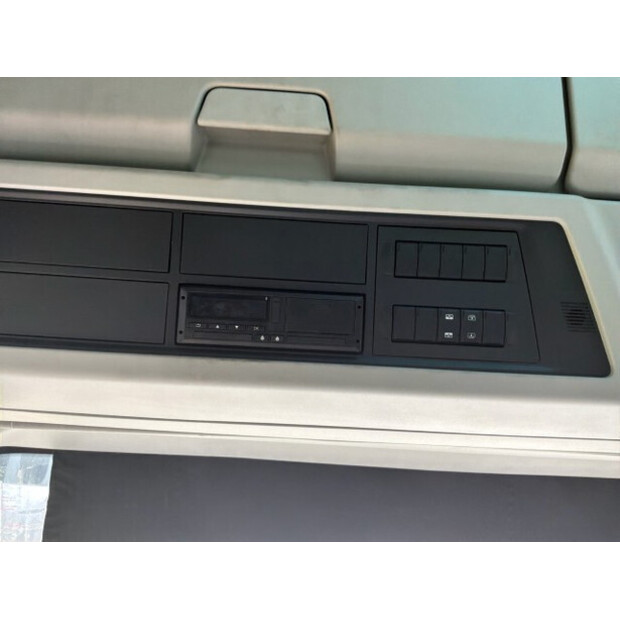 2023 Ford F-MAX-49118893