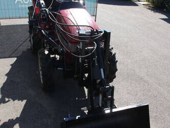 mitsubishi-mt205-1488648-49119233