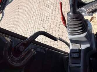 hitachi-zx135us-6-1488715-49121523