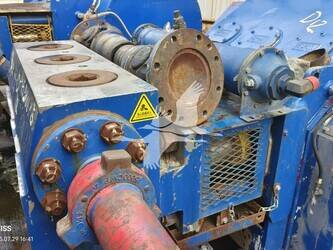 2010-spm-oil-gas-tws2250-49122685