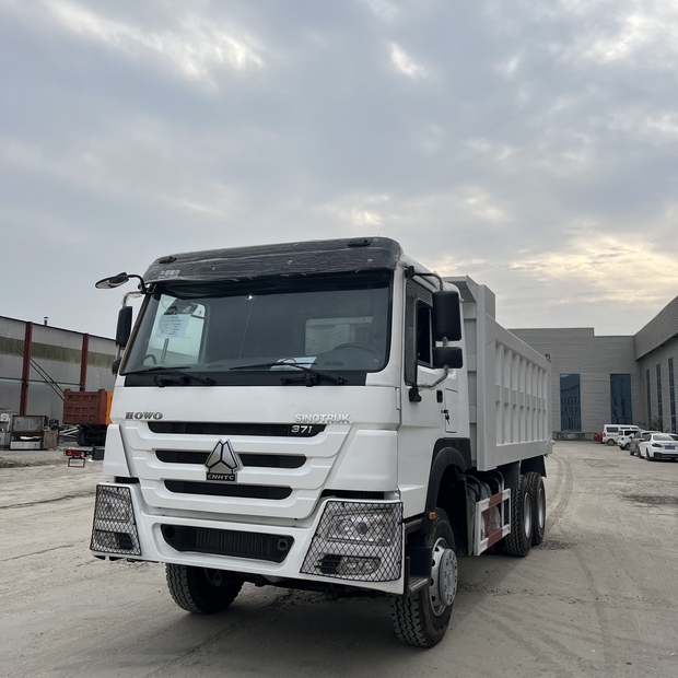 2024 Sinotruk 371-49123320