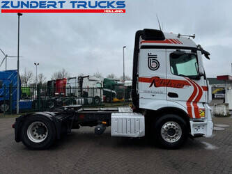 2015-mercedes-benz-actros-1412501-49123366