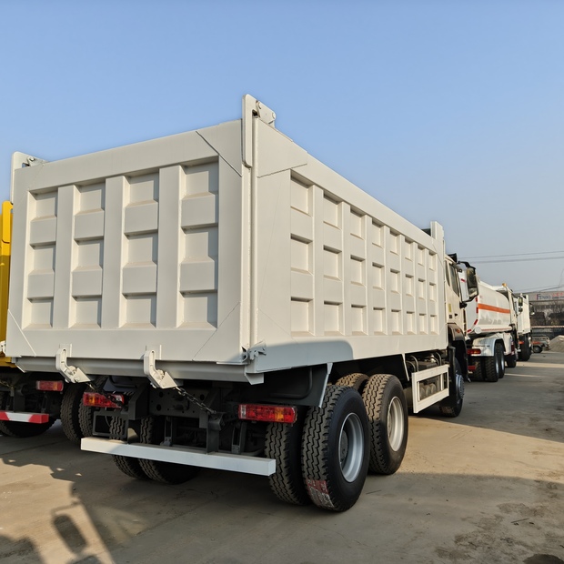 2025 HOWO 371HP-49130831