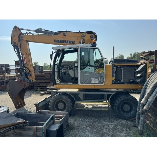 2015 Liebherr A920-49134138